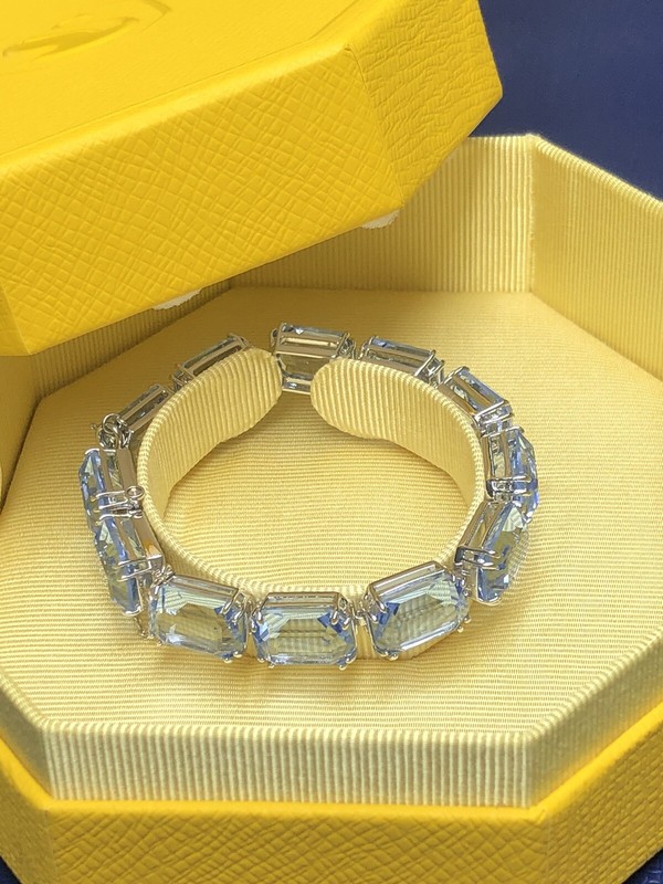 Swarovski Millenia Bracelet Octagon Cut Blue gallery