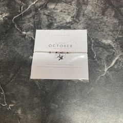 A Little October Stretch Bracelet