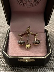 2007 JUICY COUTURE LIBRA CHARM RARE YJRU1003