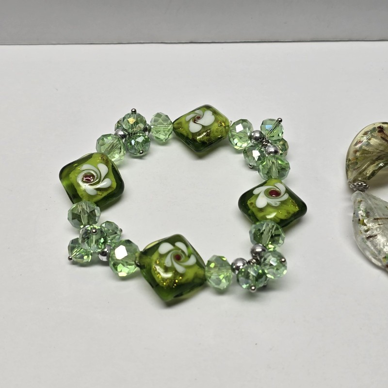 Glass Bracelets -LOT OF 2- (1 Stretchy/1 Toggle Clasp) gallery
