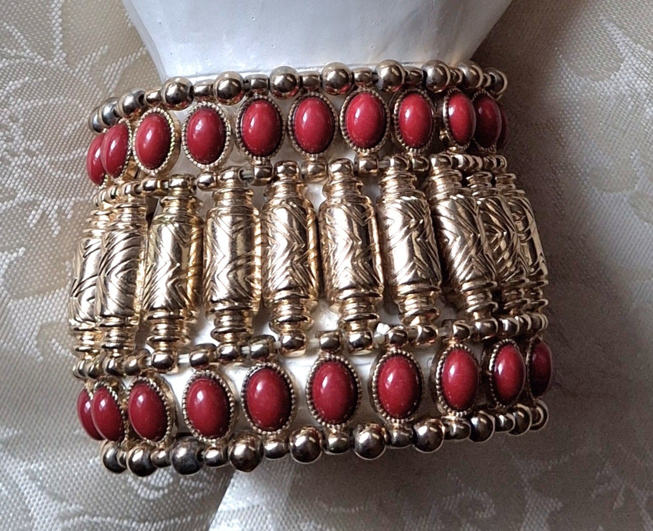 Boho Style Stretch Bracelet Brasstone Chunky Red Cabochon gallery