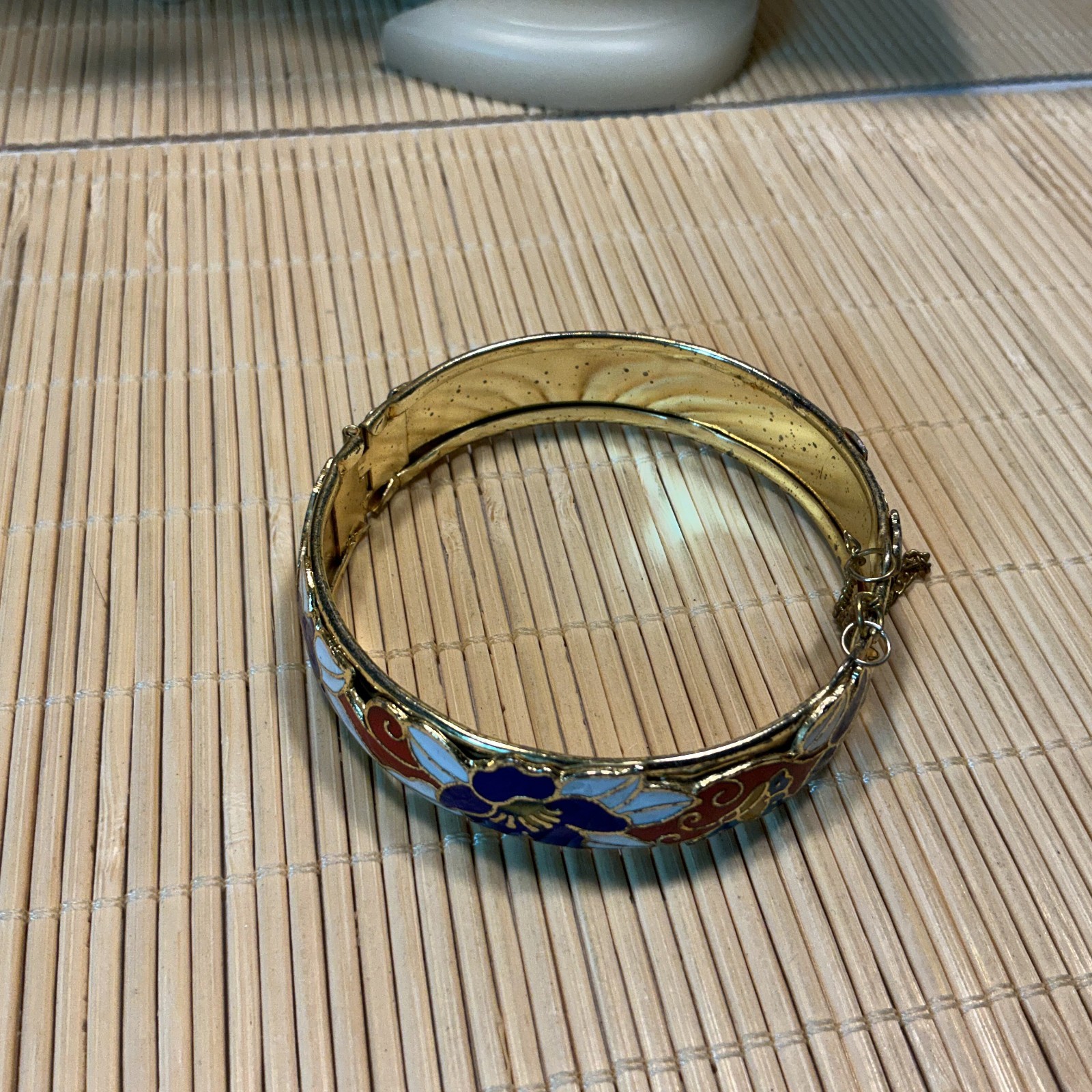Fashion Bracelet Gold Tone Red Blue White Enamel Floral Hinged Bangle Lot 101D gallery