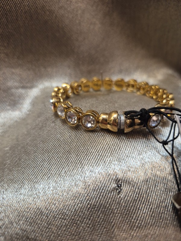 Carolee Chunky Bezel Set Rhinestone Gold Tone Magnetic Clasp Bracelet gallery