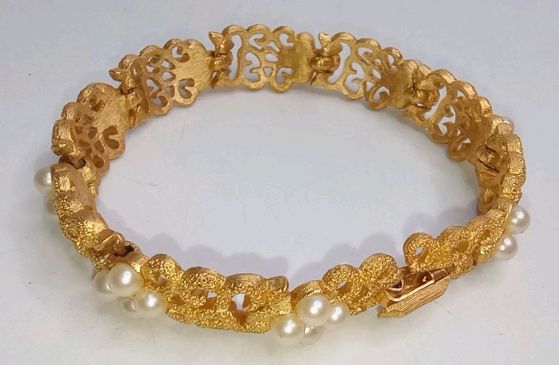 Vintage Signed TRIFARI Crown Goldtone Faux Pearls 7 1/4" Hinged Bracelet gallery