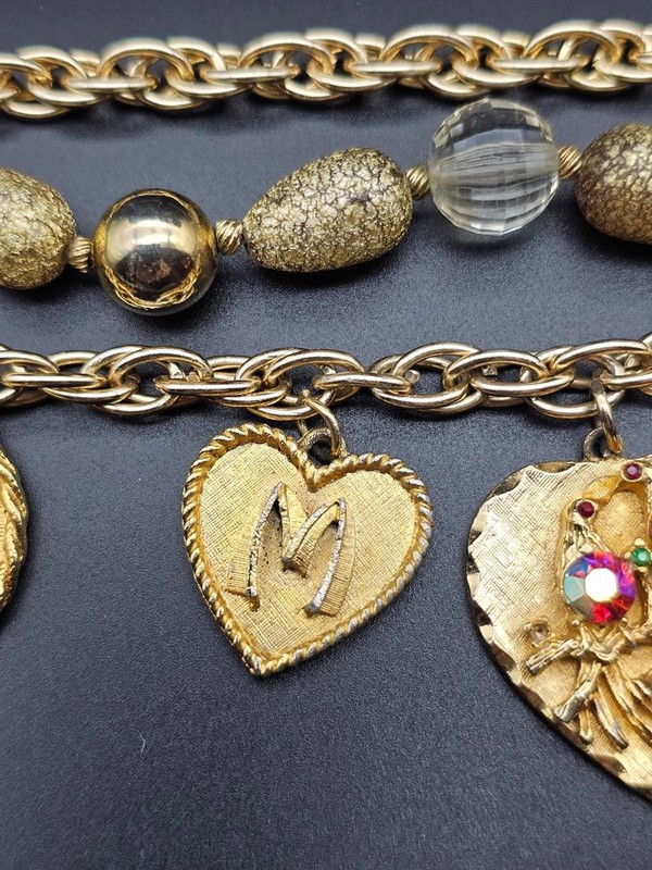 VINTAGE 1950S BREATHTAKING CORO CHARM BRACELET LARGE HEAVY CHARMS RHINESTONES gallery