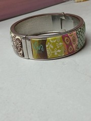 Beautiful Clamp Bracelet Silver Tone Colorful Inset VIVA BEADS 7/8″ W x 2 3/8″ A