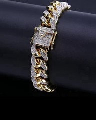 Iced Out Cuban Chain Link Bracelet 7in gold color Unisex