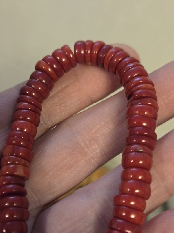 Red Coral Discs Beaded Bracelet 8 Inches gallery
