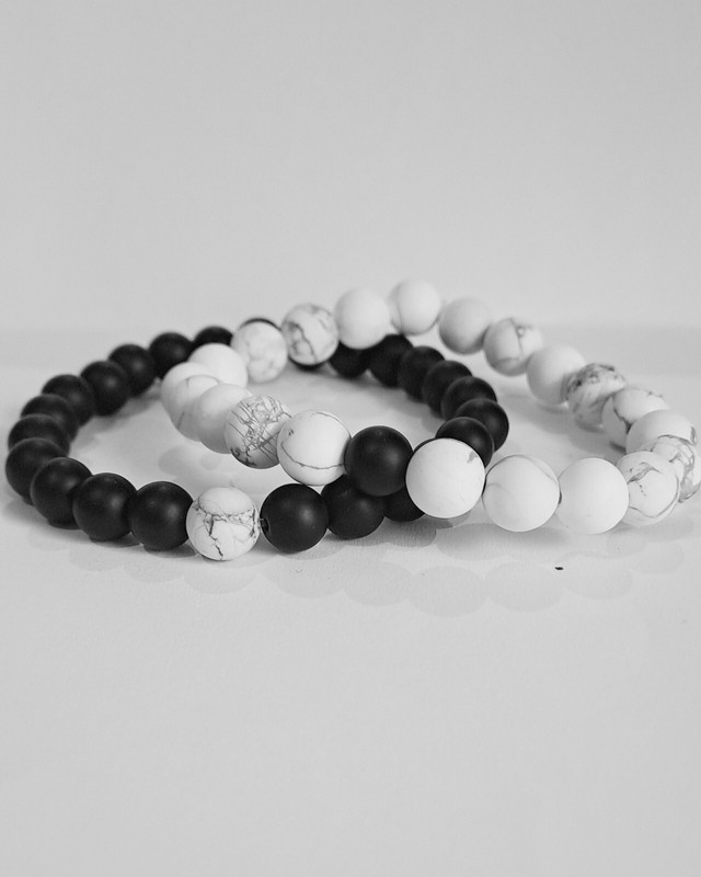 Luxurious 2psc Set White Howlite Stone & Agate 7-7.5inch Womens Gift Bracelet gallery