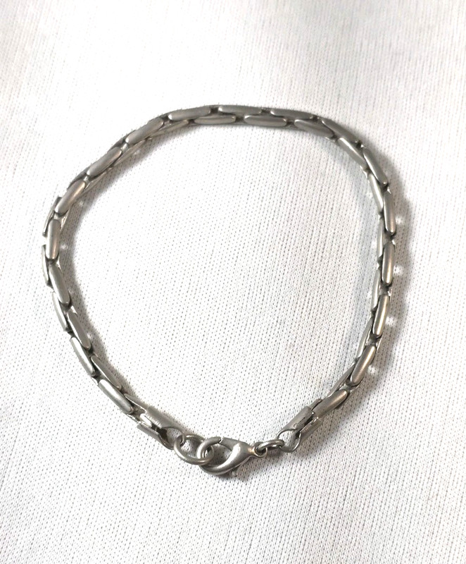 Unisex bracelet, stainless steel, 8" long, rice seed design (1) gallery