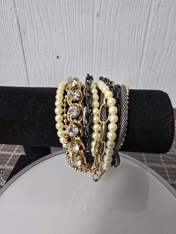 Banana Republic Bracelet Mixed Metal Maximalist Chunky Chain Faux Pearl Retro gallery