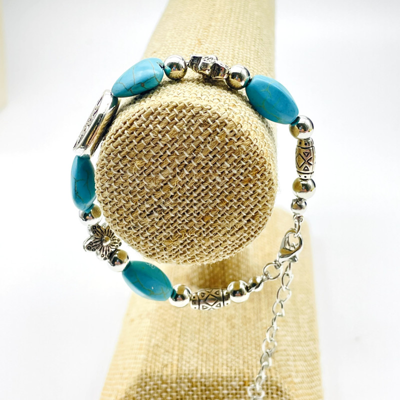 BIJOUX BY MEERA Turquoise Beaded Bracelet Silver Tone Ethnic Native Tribal SW gallery