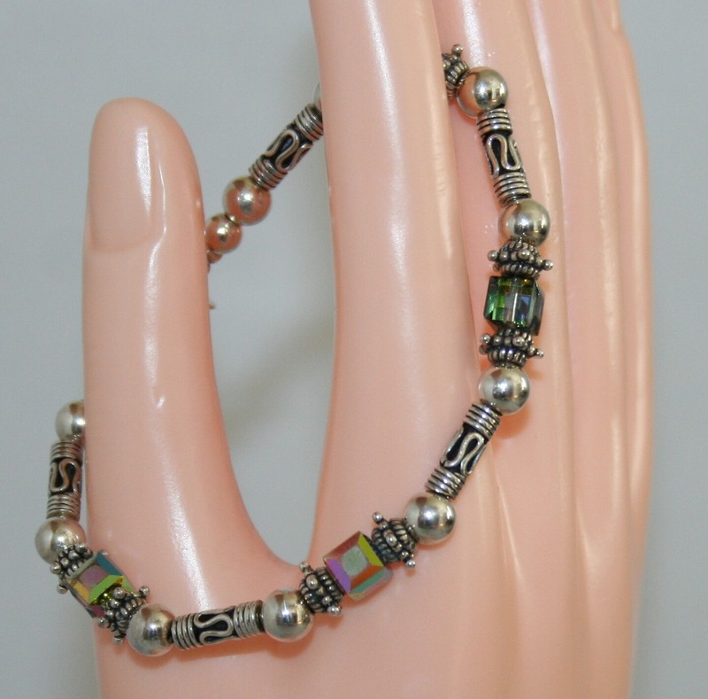 Silpada Sterling Silver "Catch The Light" Swarovski Bead Toggle Bracelet B0912 gallery