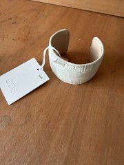 COS CROC EFFECT LEATHER CUFF BRACELET OFF WHITE XS/S RRP £55**NEW**