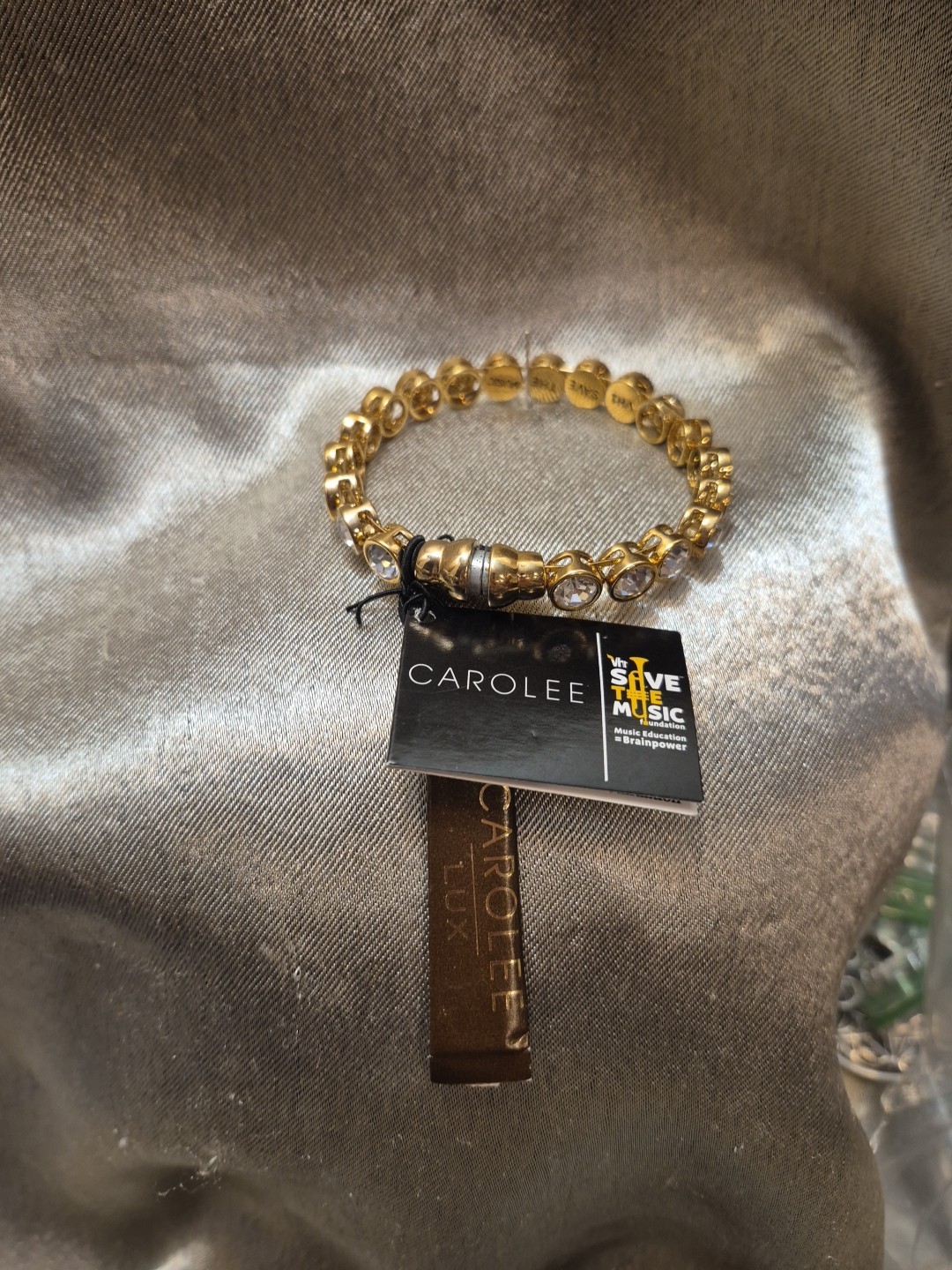 Carolee Chunky Bezel Set Rhinestone Gold Tone Magnetic Clasp Bracelet gallery