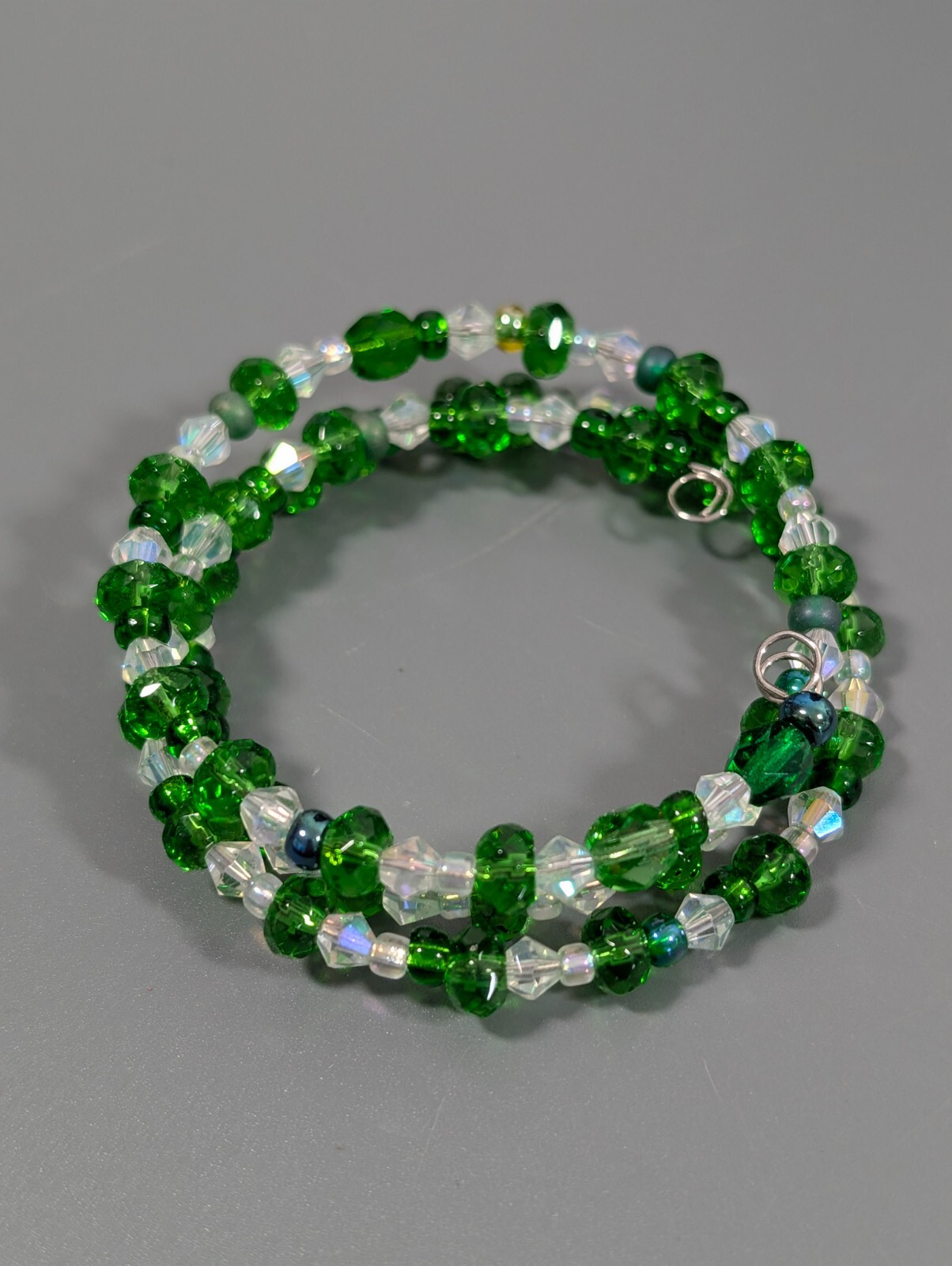 Green and Clear Glass Bead Memory Wire Wrap Bracelet 6 inch gallery