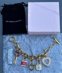 BNIB Victoria’s Secret Y2K Gold Tone Chunky Charm Bracelet Heart Padlock Box Set