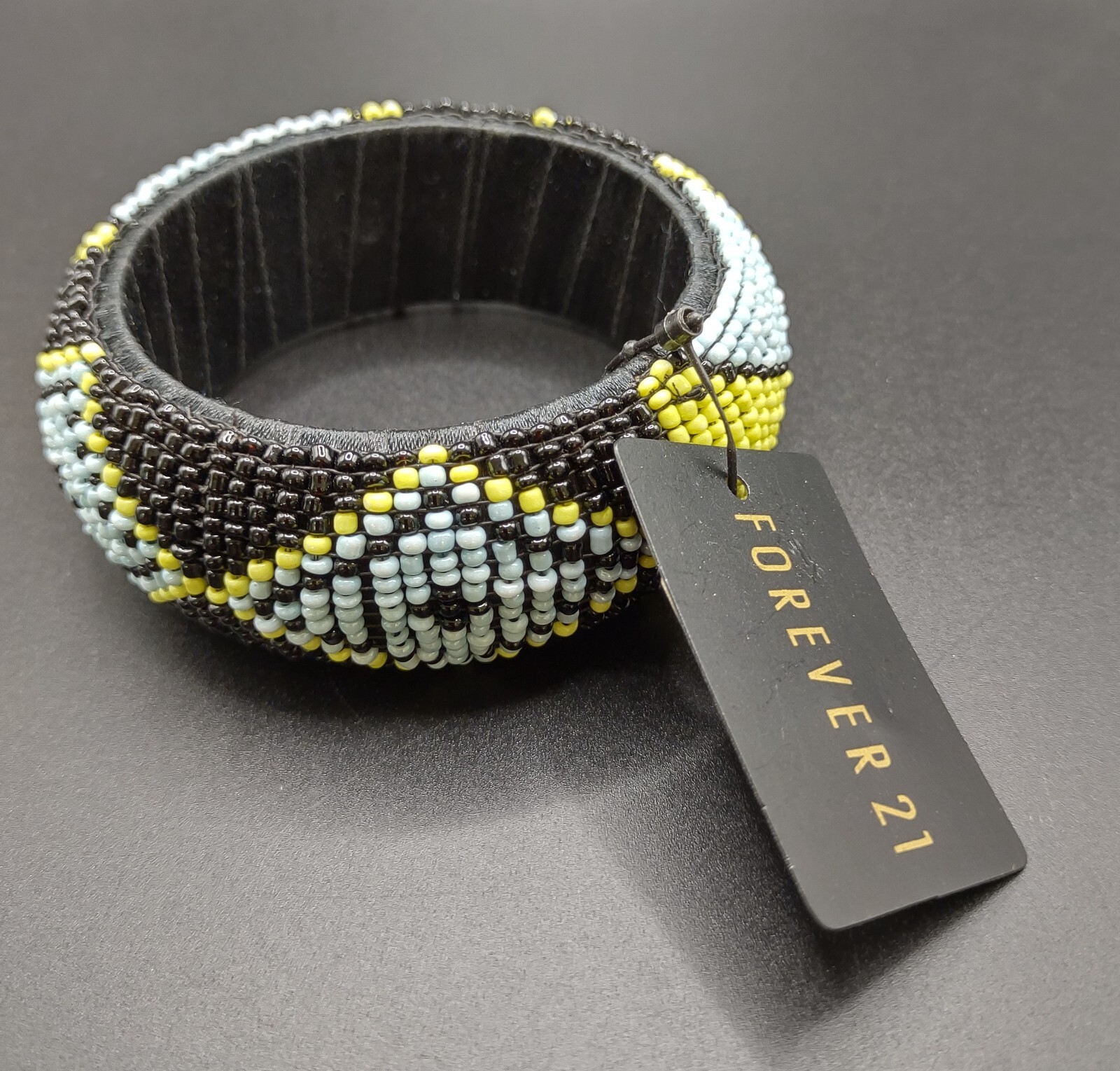 FOREVER 21 BEADED BRACELET Black Blue Yellow One Size Indian Design gallery