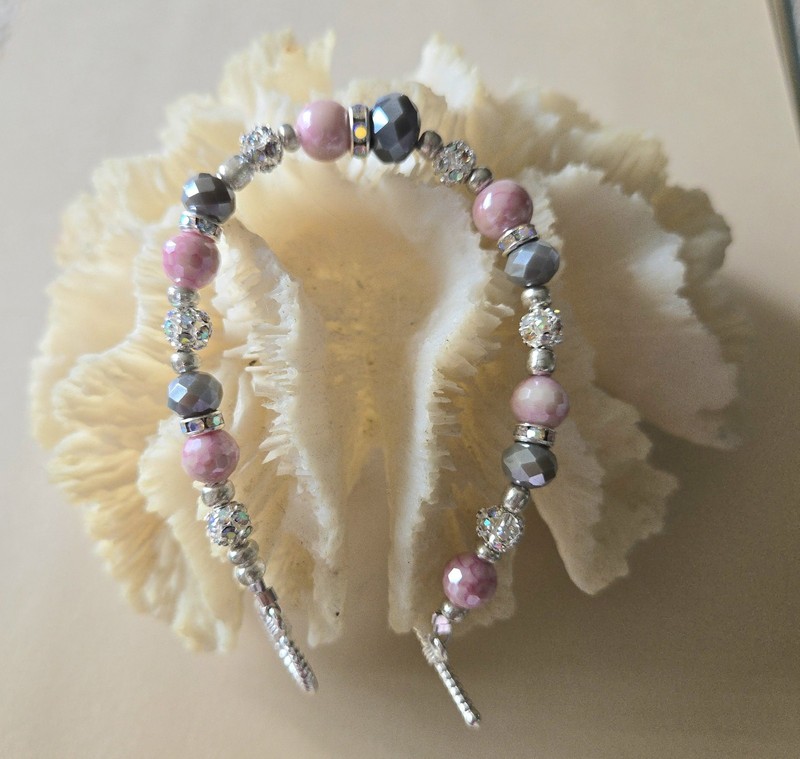 Lot Of 5 Bracelets, Multicolored Stones, Crystals, Pearls gallery