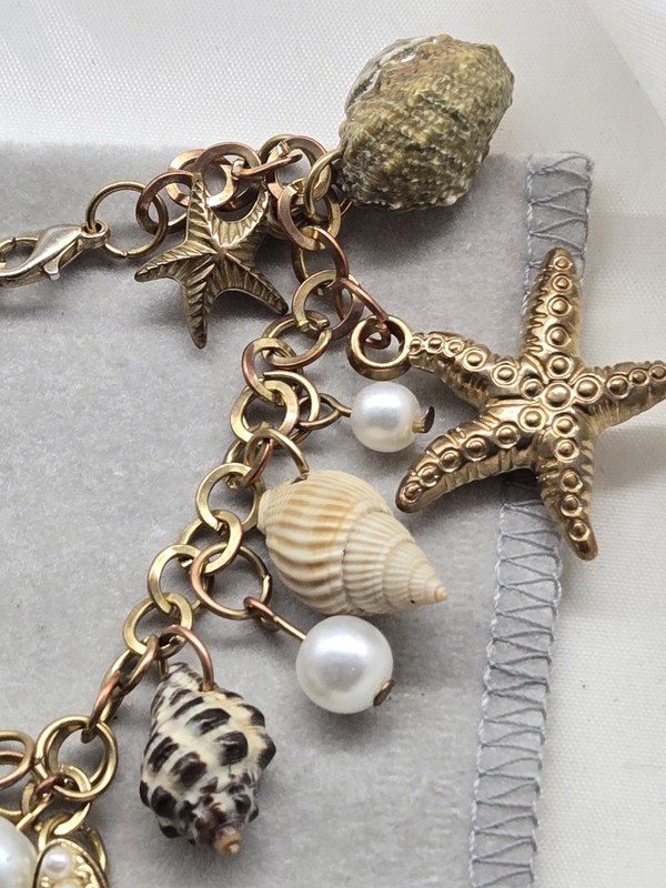 Nautical Theme Bracelet Shell Charms Goldtone Metal Chain Faux White Pearls Read gallery
