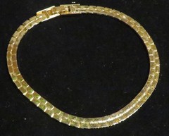 Vintage Gold Tone Herringbone Bracelet Square Link Unbranded 7″ Long Fashion GUC