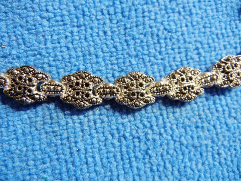 Vintage Filigree Silver Tone Link Bracelet Adjustable 7 to 9 " gallery