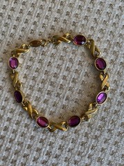 AVON Gold Tone & Amethyst Infinity Bracelet – VTG – Spring Ring Fashion Costume