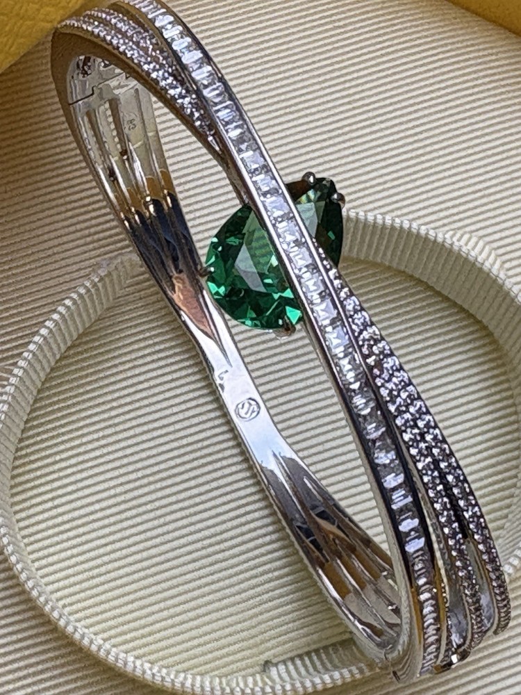 Swarovski Hyperbola Bangle Green Small