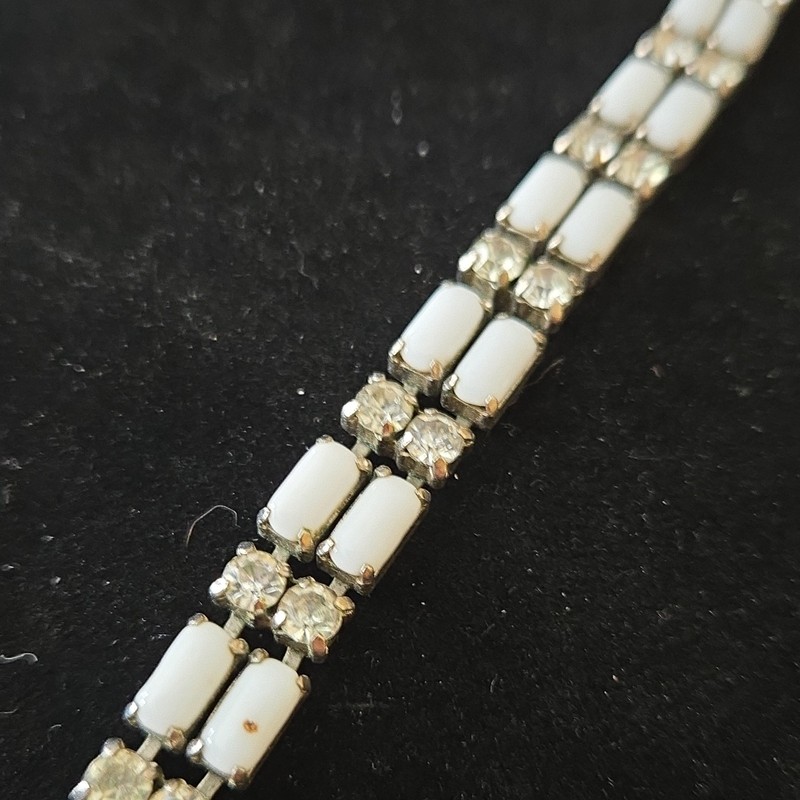 Vintage White Silver Tone Tennis Bracelet Rectangular White Colorless Stones gallery