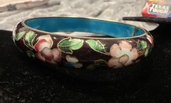 VINTAGE ORIENTAL CLOISONNE BANGLE BRACELET CHAMPLEVE BLACK & MULTICOLOR FLORAL