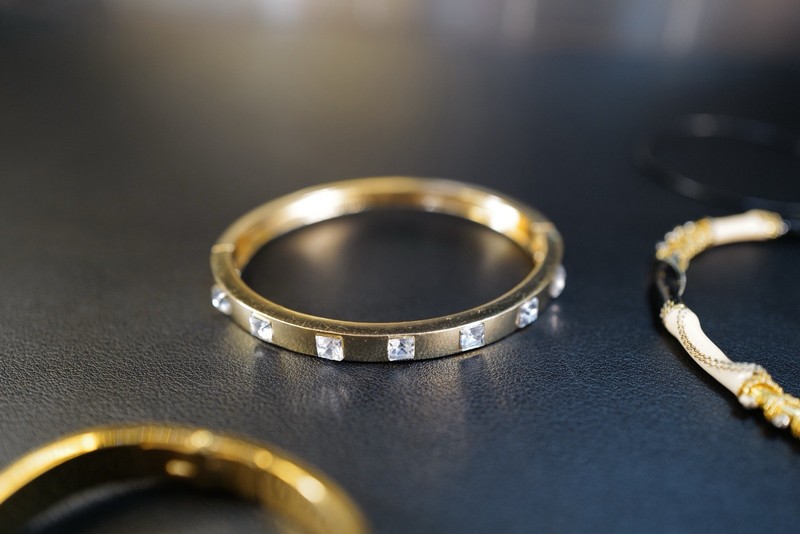 10 Pc Bracelet Lot Gold Tone & Black Assorted Mixed Style Bangles K15 gallery