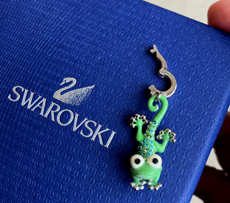 Swarovski Crystal "Green Gecko" Charm #1185925 - 1" - Silver Rhodium - Mint gallery