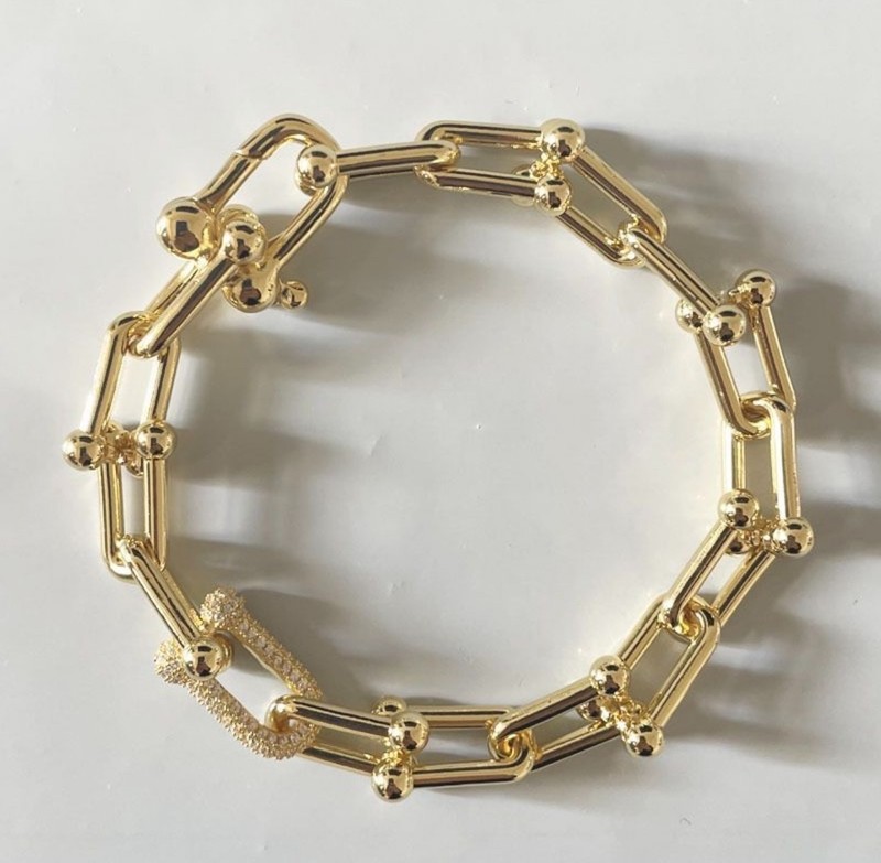 Unisex Horseshoe Buckle Luxury Chunky Chain Diamond Bracelets Three Colors gallery