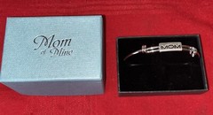 NIB MOM SILVER TONE ADJUSTABLE SQUEEZE BANGLE BRACELET BY MOM OF MINE GIFT