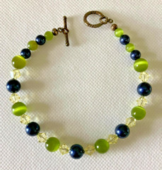 Bracelet Beaded Cat’s Eye and Crystal Toggle Clasp Blue and Lime Green 8.5″