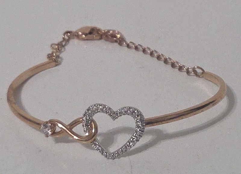 Swavorski Hyperbola Infinity Heart Crystal Rose Gold Plated 8 Inch Bracelet gallery