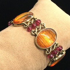 Beaded Rhinestone Bracelet Gold Tone Panel Chain Fold Over Clasp 7.5″