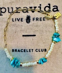 Pura Vida Bracelet Turquoise Chips White Seed Beaded Gold Chain WORN ONCE