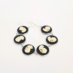 Cameo bracelet