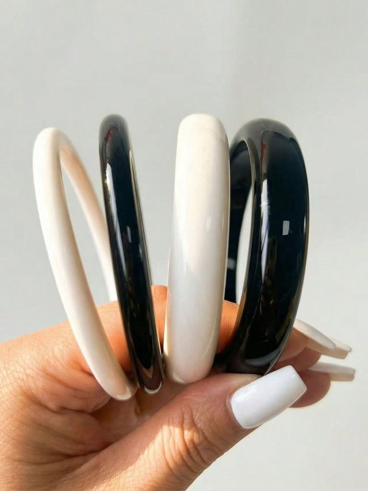 4pcs Multicolor E Retro Acrylic Round Bangle Bracelets For Women