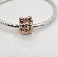 🎁 Authentic Pandora ROSE GIFT WRAP CHARM