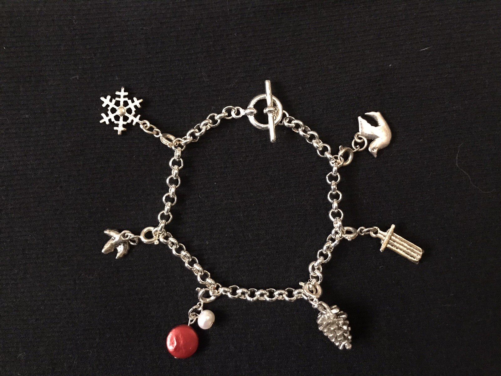 8” Eddie Bauer Charm Bracelet Winter Christmas Theme Pinecone Sled Holly BNIB gallery