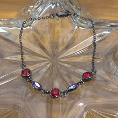 New Anthropologie Red Halo Stone Bracelet Gun Metal Rolo Chain 7.37″