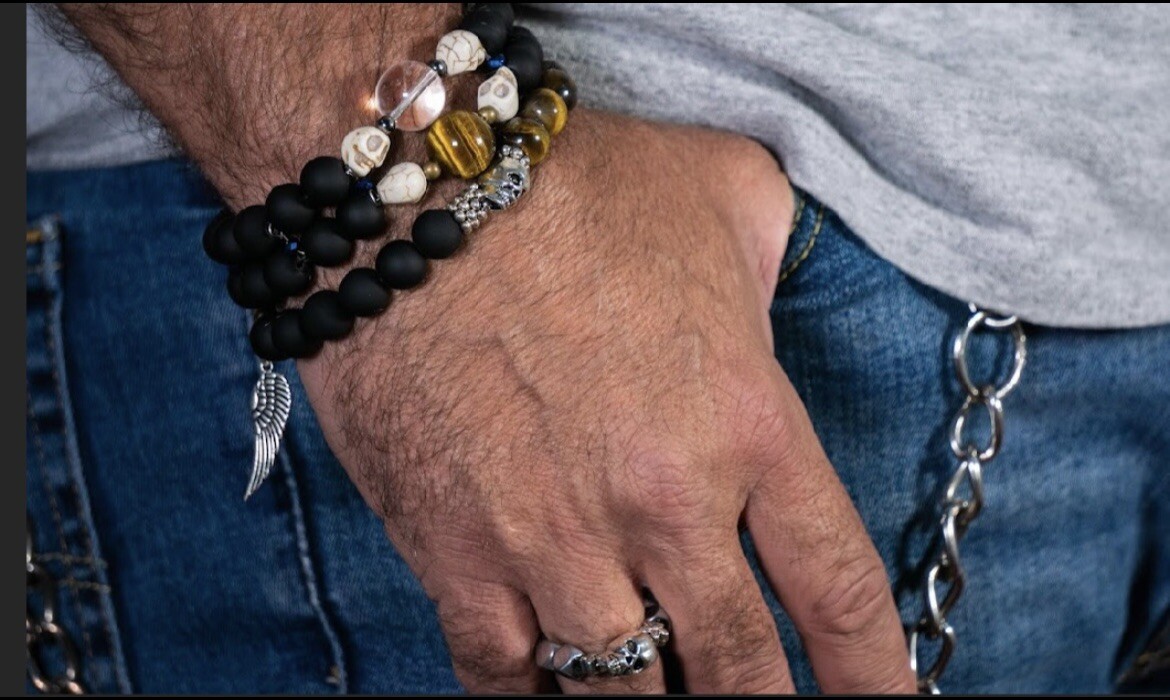Bracelet Quartz Stone Crystal Beads Skulls gallery