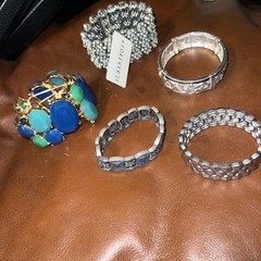 Mega Lot Of 5 Stretchy Bracelets 1 Is Forever 21! Funky Retro Shiny Lot!