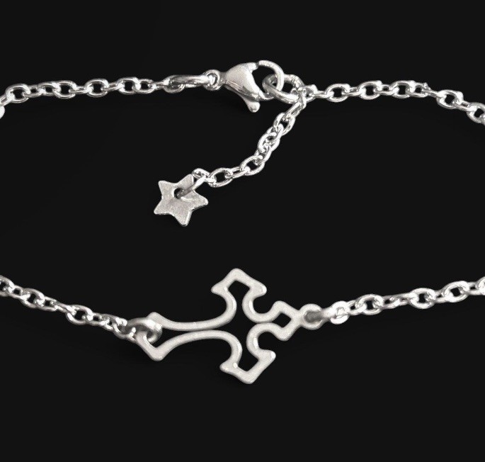 handcrafted stainless steel cross chain bracelet (17cm length) gallery