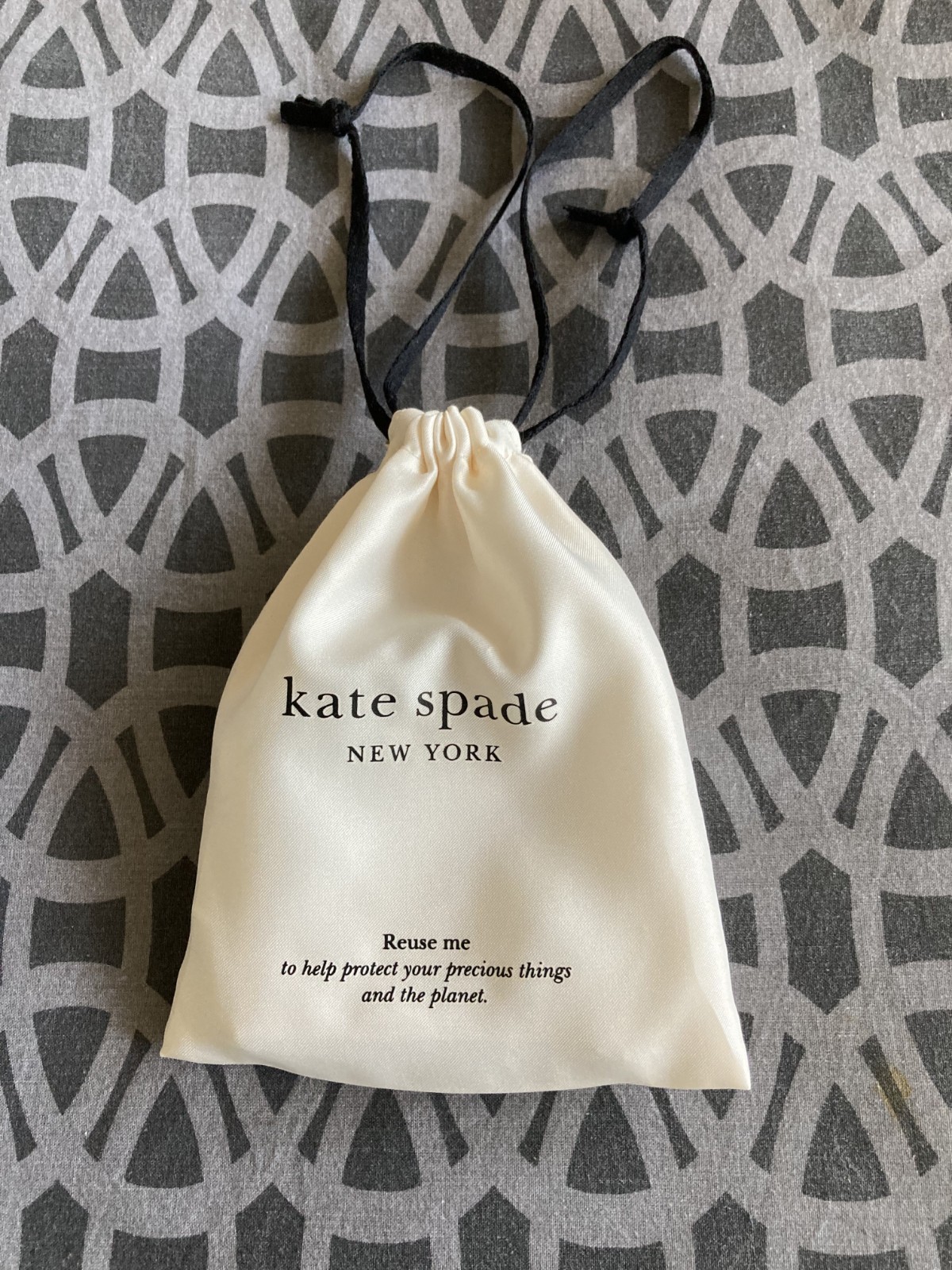 Kate Spade Set in Glass Stone Solitaire Gold Colour Plated Bracelet RRP £65.00 gallery