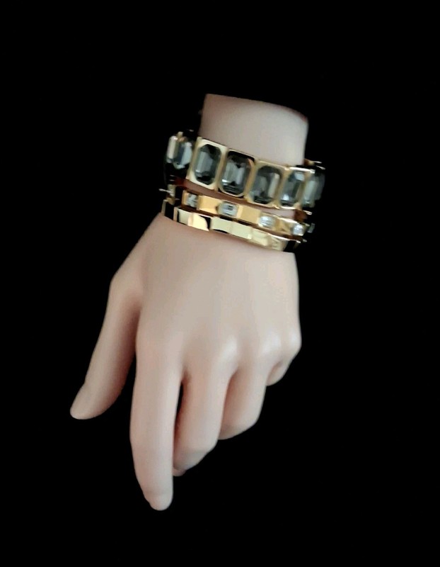 Beautiful Talbots Deco ✨Multi Strech Crystal Strech Bracelet Set - NWT gallery