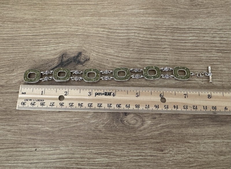 Vintage Sterling Silver Link Bracelet Green Stone Bezel Set Toggle Clasp 7.5 in gallery