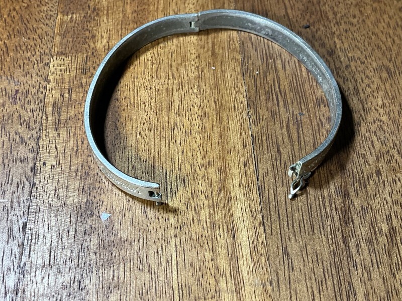 STELLA & DOT GRATEFUL BANGLE BRACELET HINGED 7" Safety Latch gallery